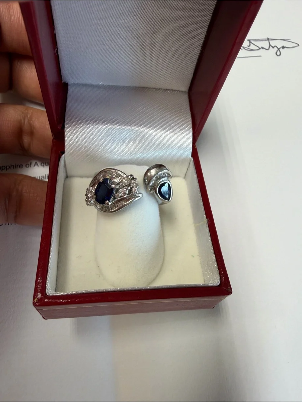 Platinum natural sapphireand diamond ring